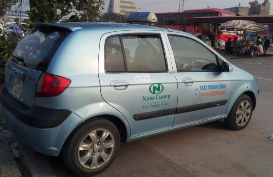 Hải Dương: Taxi du xuân luôn trong tình trạng quá tải